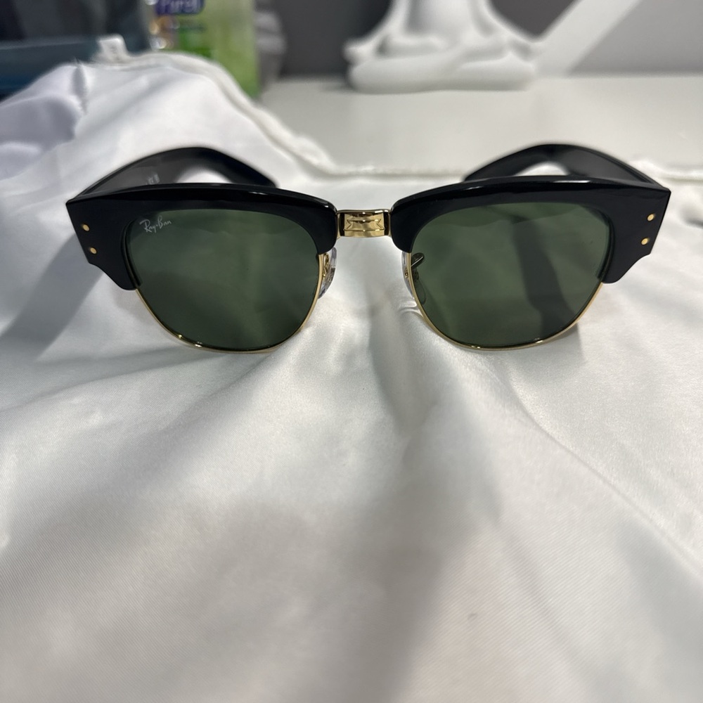 Ray-Ban Classic Black and Gold Sunglasses